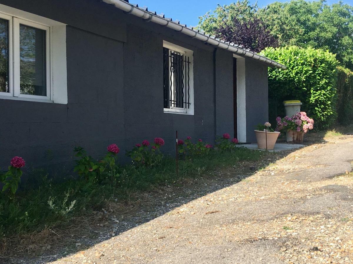 La Ferriere Villa Pissy-Poville Exterior photo